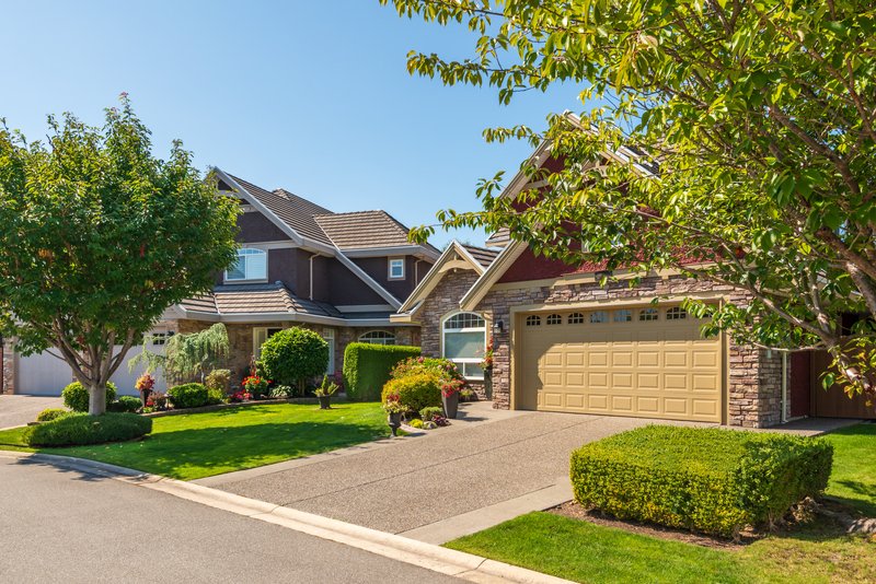 Casa con cochera al frente en Puebla